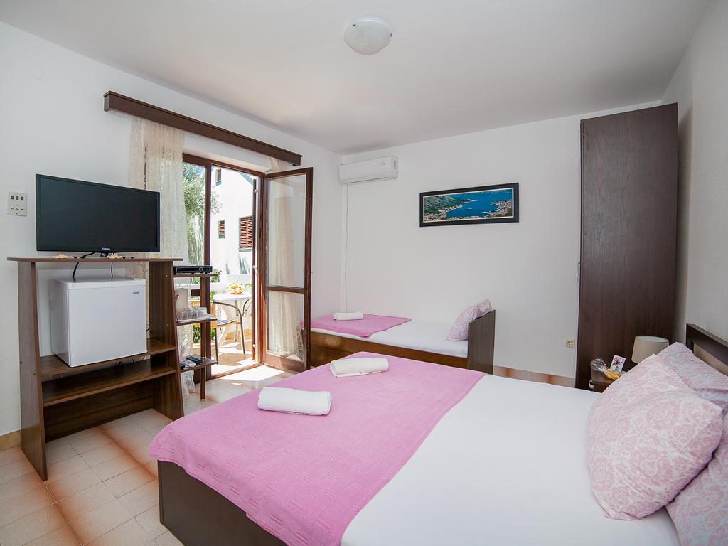 Rooms Garden Petrovac Chambre photo